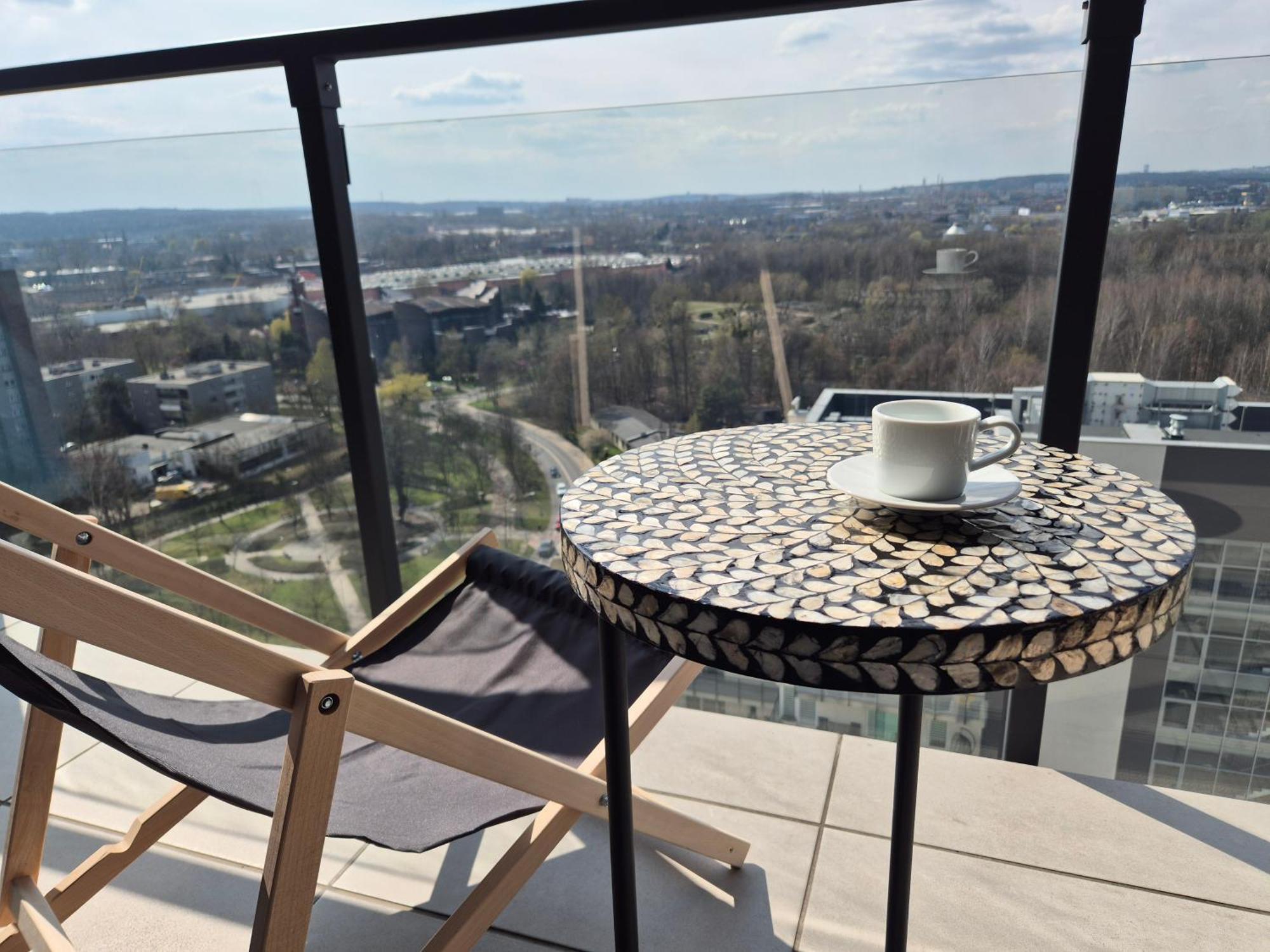 15 Piętro Nowe Tysiąclecie, Osiedle Tysiąclecia, Katowice