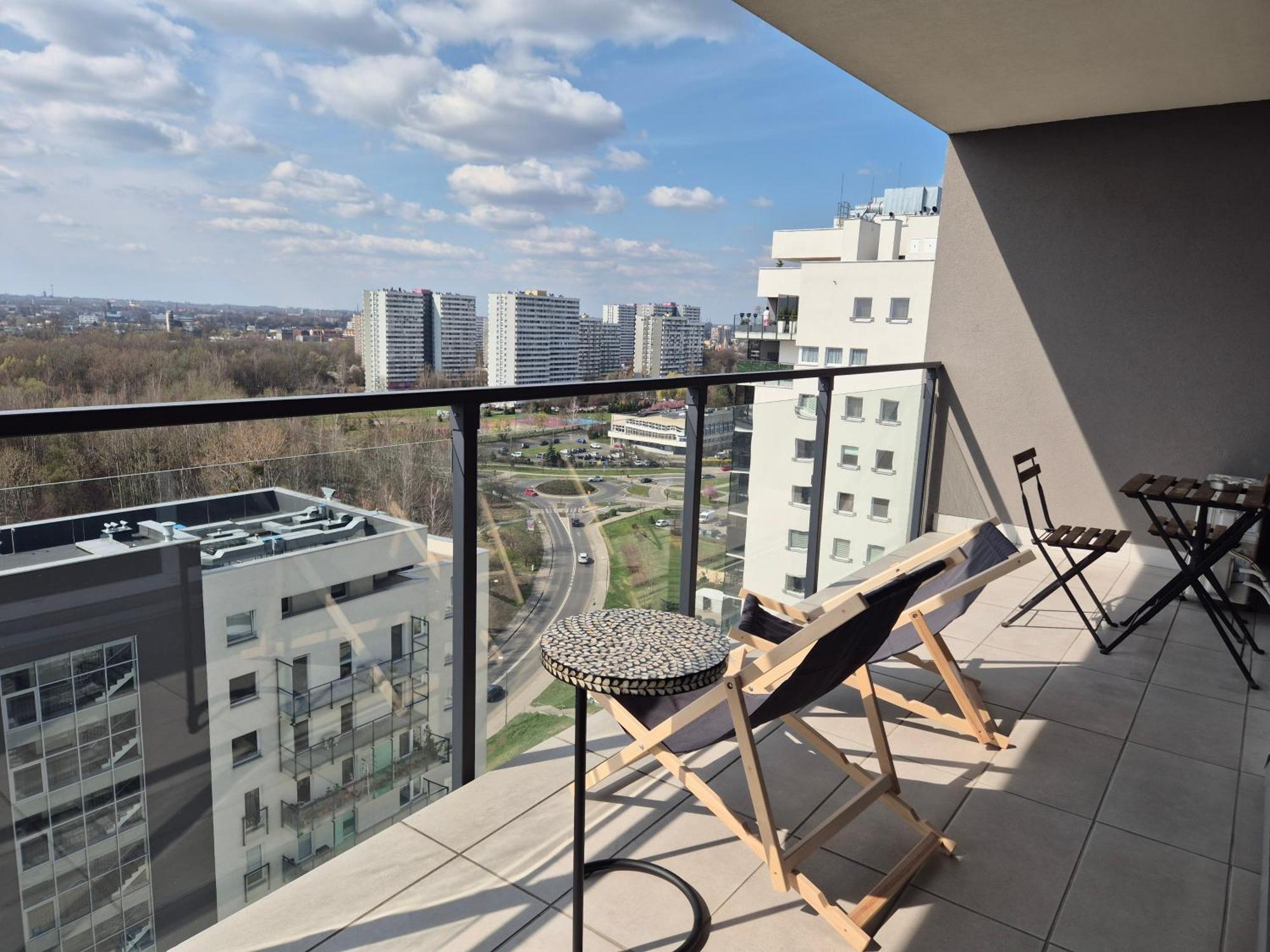 15 Piętro Nowe Tysiąclecie, Osiedle Tysiąclecia, * Katowice